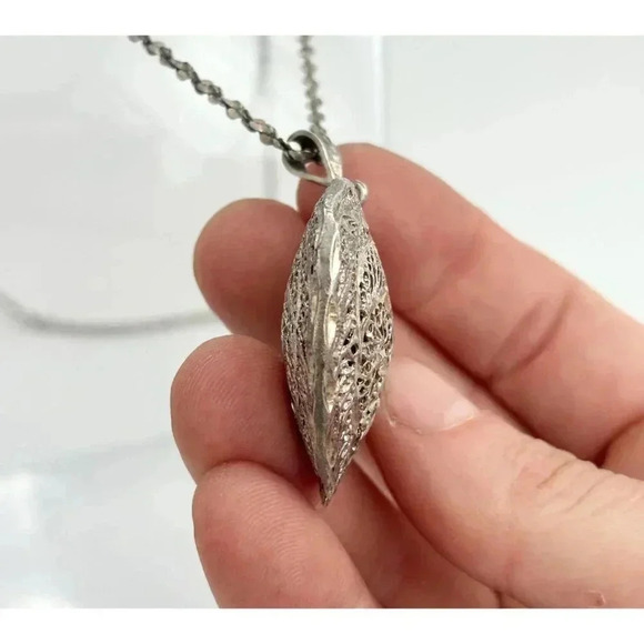 Sterling Silver Heart Shaped FIligree Style Cutout Vintage Pendant Necklace 30" - Picture 4 of 8